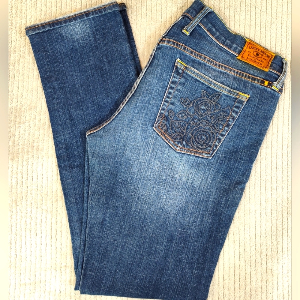 Lucky Brand "Vintage", Sweet'nStraight, Like New, Embroidered Back Pockets